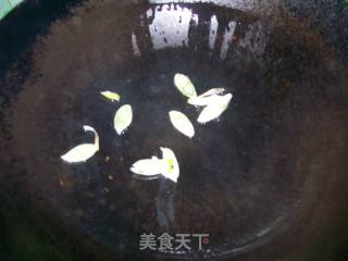 Fried Pork with Enoki Mushroom recipe