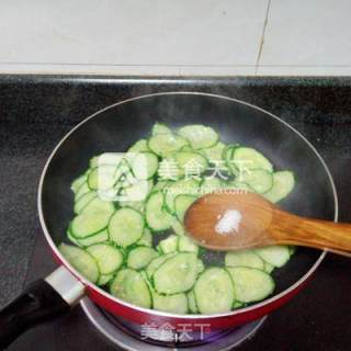 Cucumber Stir-fried Pork recipe