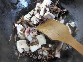 Grilled Cuttlefish with Bamboo Shoots and Dried Vegetables recipe