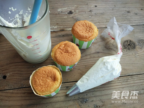 Cream Cake Cup recipe