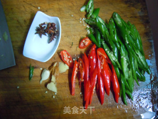 [stir-fried Duck Intestines with Double Pepper]--salad Can Also be Stir-fried recipe