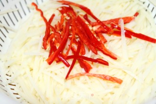 3 Minutes to Teach You to Get The Rice Killer: Hot and Sour Potato Shreds recipe