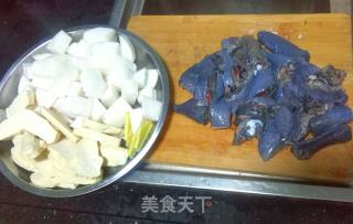 Boiled Black-boiled Chicken with Radish Tofu recipe