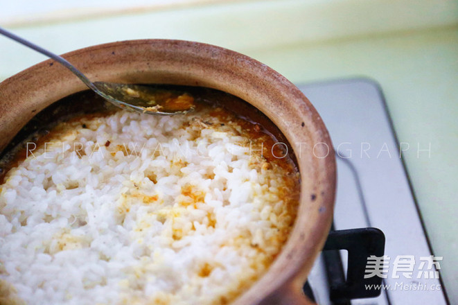 Whole Crab Noodle Claypot Rice recipe