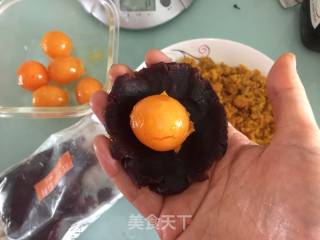 #四session Baking Contest and 爱吃节# Egg Yolk Bean Paste Cranberry Buns recipe