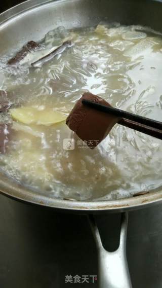 Duck Blood Vermicelli Soup recipe