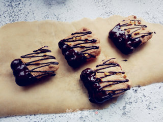 French Macaroon Sandwich Biscuits recipe