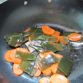 Carrot Braised Kelp recipe