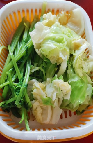 Steamed Dumplings with Vegetarian Noodle Soup recipe