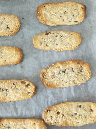 Sesame Biscuits with Dried Plums and Vegetables recipe