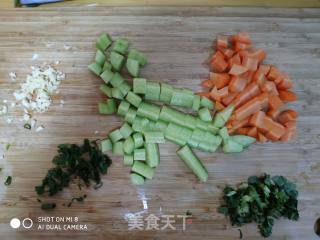 Cucumber Fungus Mixed with Carrots recipe