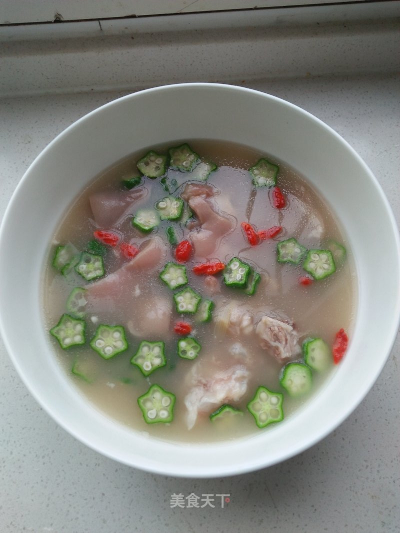 Pig's Trotters with Grass and Milk Soup recipe