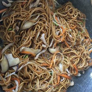 Fried Noodles with Shredded Pork recipe