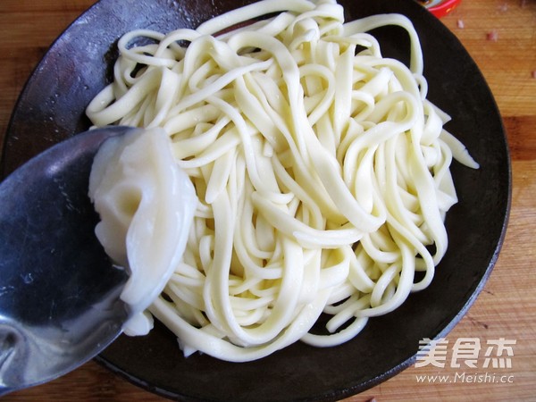 Noodles with Tempeh Sprouts and Minced Meat Sauce recipe