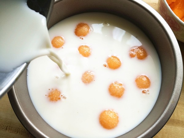 Cantaloupe Panna Cotta recipe