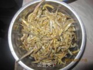 Stir-fried Dried Fish with Chili recipe