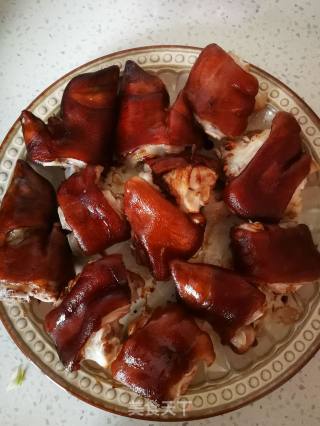 Red Grilled Pork Knuckles recipe
