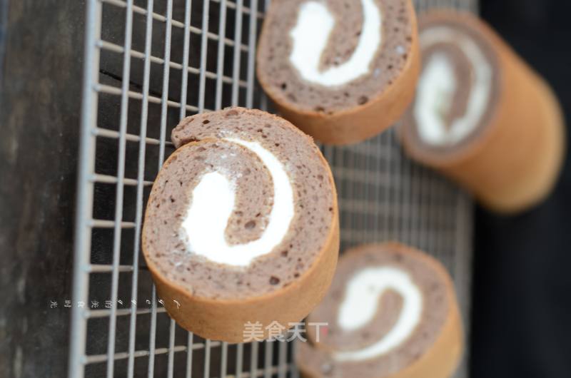 Cocoa Butter Cake Roll recipe
