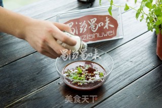 Shu Zi Shu Flavour Gourmet-boneless Chicken Feet in Red Oil recipe
