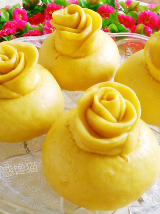 Pumpkin Fancy Peanut Buns recipe