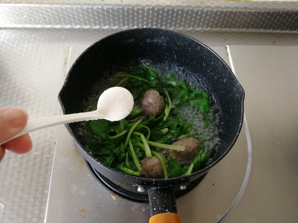 Beef Ball Soup with Small Green Vegetables recipe