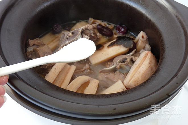 Sheep Scorpion Braised Lotus Root recipe