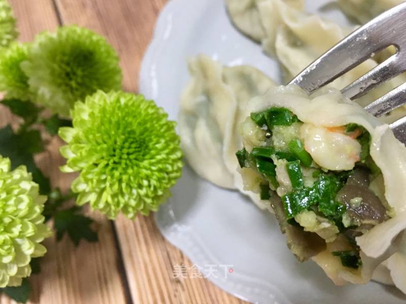 Lidong’s Dumplings: Leek, Pleurotus and Shrimp Dumplings recipe