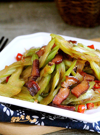 Stir-fried Celery with Bacon