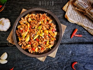 Stir-fried Taro Lotus with Chicken Gizzard Flowers recipe