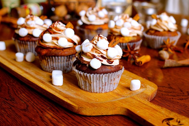 [stirring Taste Buds] Spiced Marshmallow Hot Cocoa Cup Cake recipe