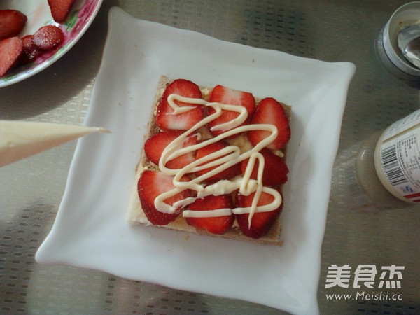 Strawberry Egg Sandwich recipe