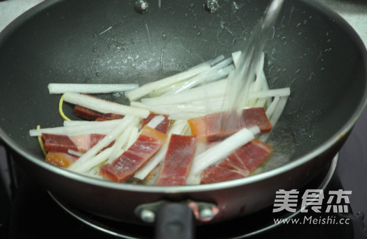 Clam, Ham and Radish Soup recipe