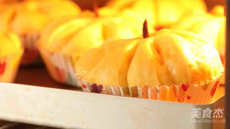 Golden Pumpkin Honey Bean Buns recipe