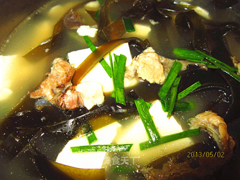 Seaweed Tofu Soup recipe