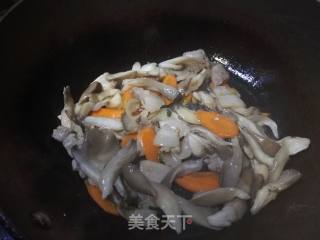 Stir-fried Mushroom with Celery Pork recipe