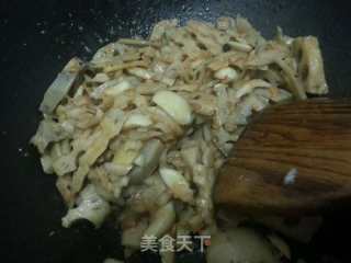 Stir-fried Lotus Root with Spicy Sauce recipe