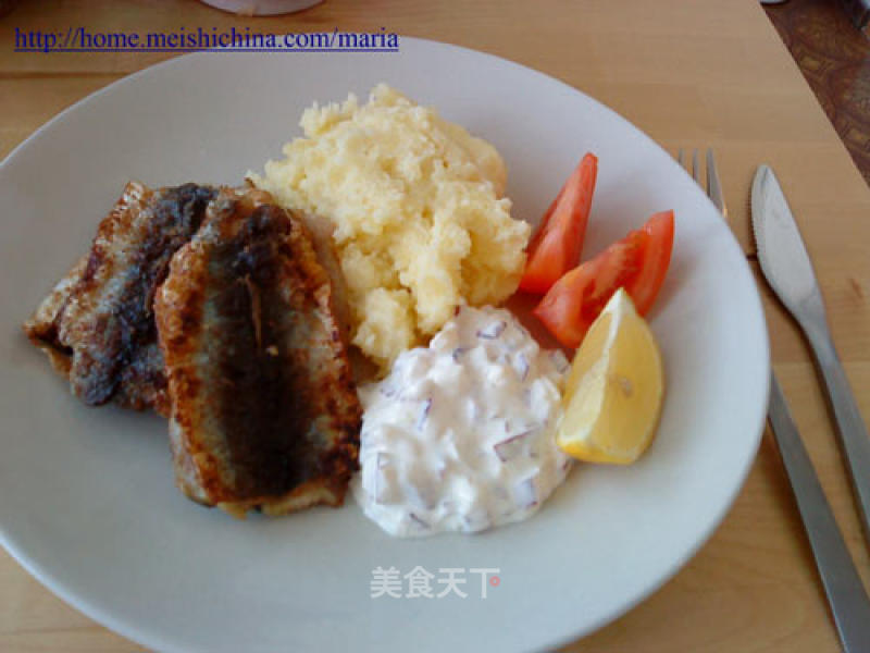 Fried Herring with Mashed Potatoes recipe