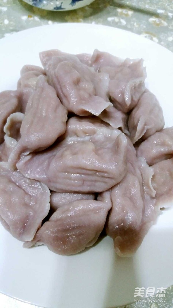 Kidney Bean Pork and Purple Sweet Potato Dumplings recipe