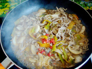Stir-fried Shredded Pork with Mushroom recipe