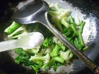 Stir-fried Cauliflower with Canola recipe