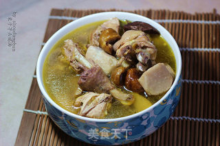 Winter's Nourishing Product-chestnut Taro Chicken Soup recipe