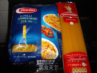 Italian Style Tomato Meat Sauce Noodles, Sour, Sour, Salty and Good Taste recipe