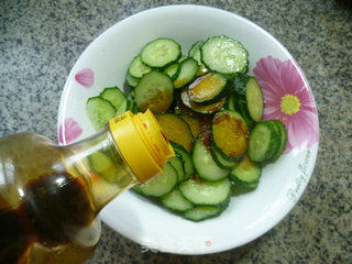 Vegetarian Chicken with Cucumber recipe