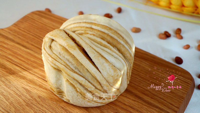 Delicious Peanut Butter Big Flower Roll recipe