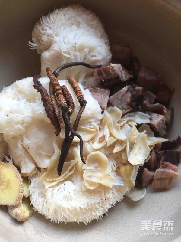 Soup with Cordyceps Hericium recipe