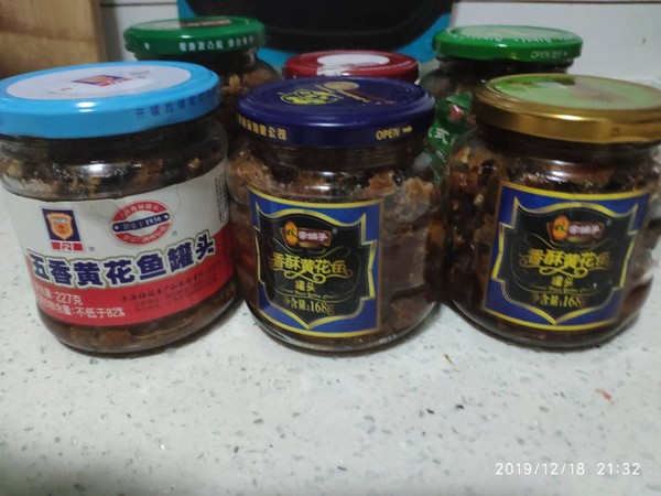 Canned Herring in Tomato Sauce with Rock Sugar recipe
