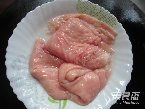 Stir-fried Large Intestine with Celery recipe