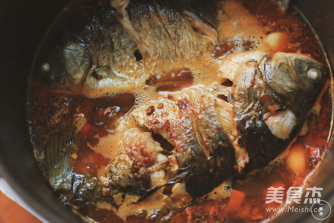 Surrounded Stove Iron Wok Fish | A Kitchen recipe