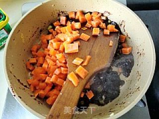 Cat's Ear Noodles with Carrot Egg Fried Sauce recipe