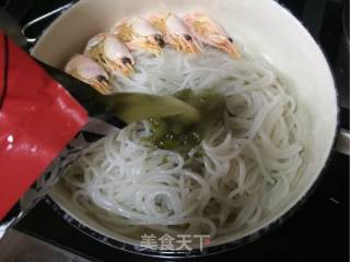 Beef Noodles with Seafood and Sauerkraut recipe
